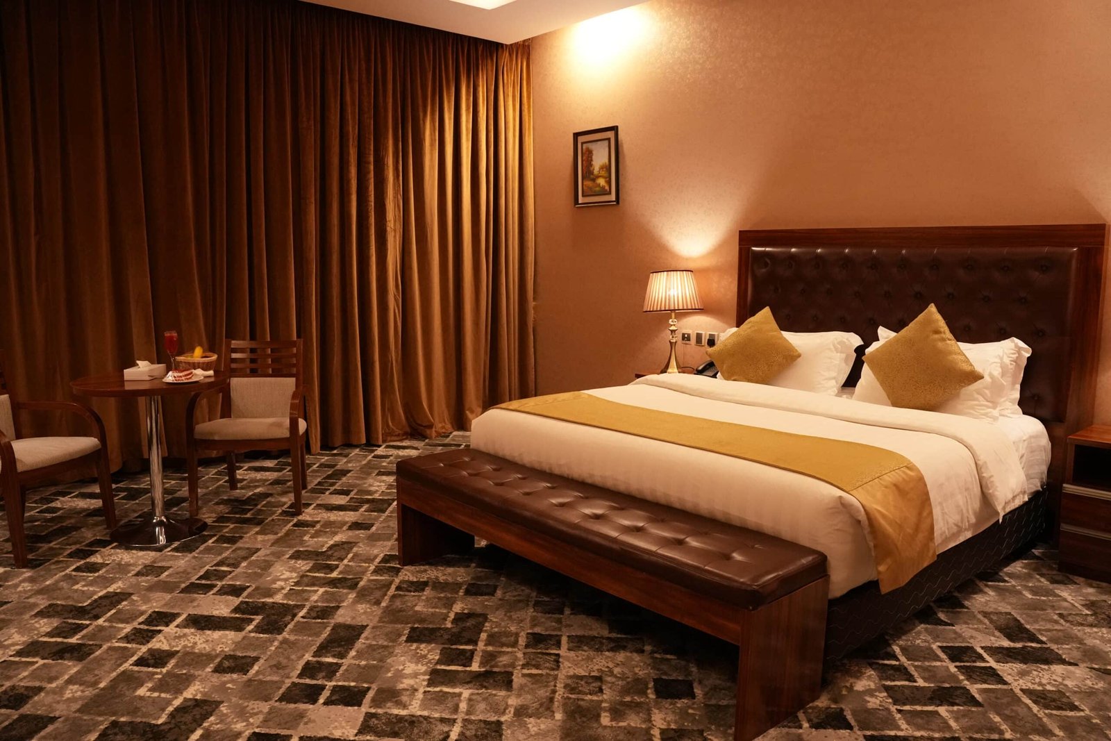 Business Suite 1